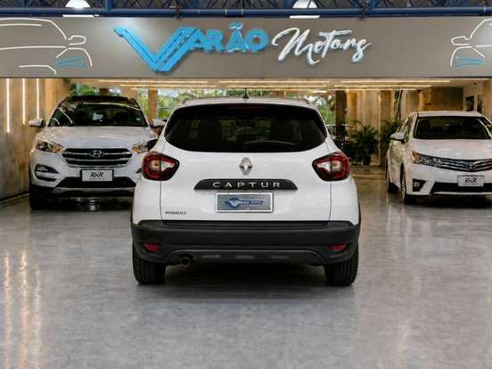 RENAULT-CAPTUR-2019