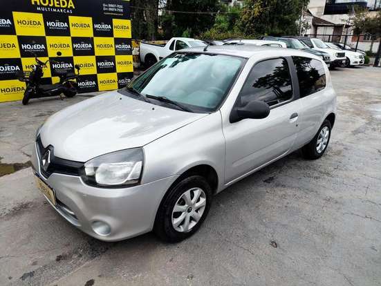 RENAULT-CLIO-2012