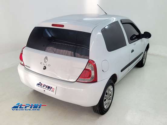 RENAULT-CLIO-2014