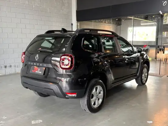 RENAULT-DUSTER-2023