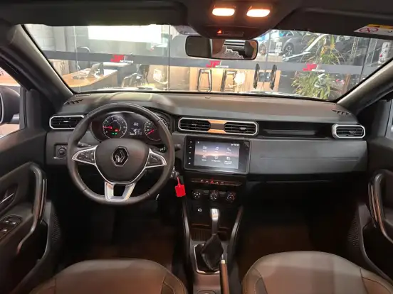 RENAULT-DUSTER-2023