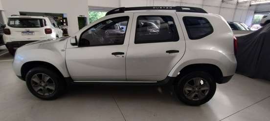 RENAULT-DUSTER-2019