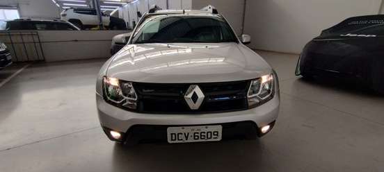 RENAULT-DUSTER-2019