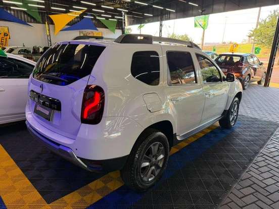 RENAULT-DUSTER-2018