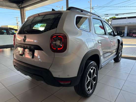 RENAULT-DUSTER-2023