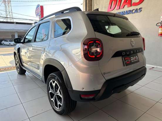 RENAULT-DUSTER-2023