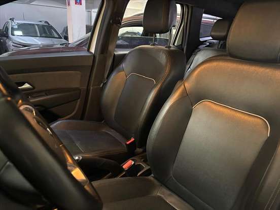 RENAULT-DUSTER-2022