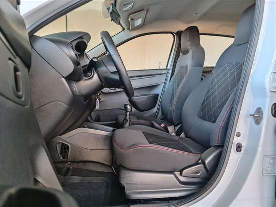 RENAULT-KWID-2024