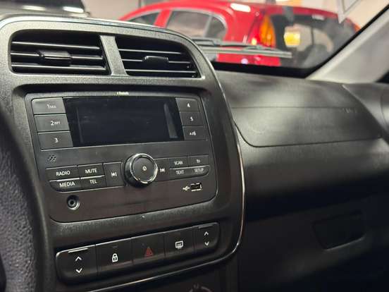 RENAULT-KWID-1.0 12V SCE FLEX ZEN MANUAL RENAULT-KWID-2025