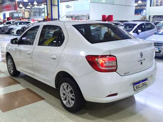 RENAULT-LOGAN-2024