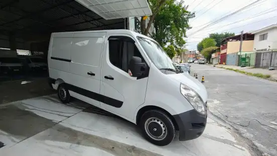 RENAULT-MASTER-2021