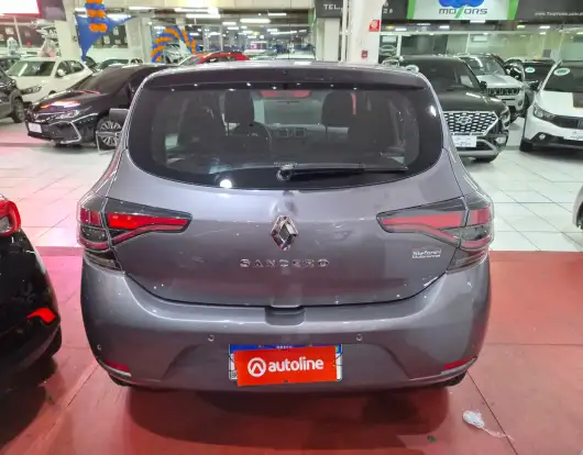 RENAULT-SANDERO-2022