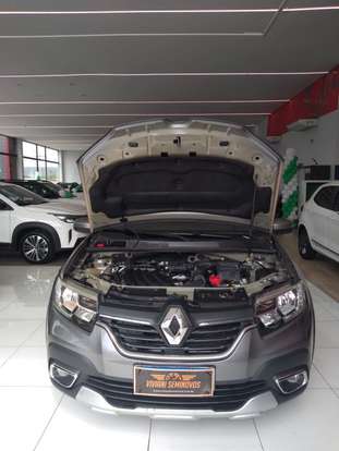 RENAULT-SANDERO-2020
