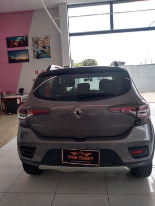 RENAULT-SANDERO-2020