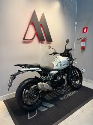 ROYAL ENFIELD-HIMALAYAN 450 KAMET WHITE-2025