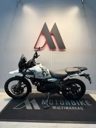 ROYAL ENFIELD-HIMALAYAN 450 KAMET WHITE-2025