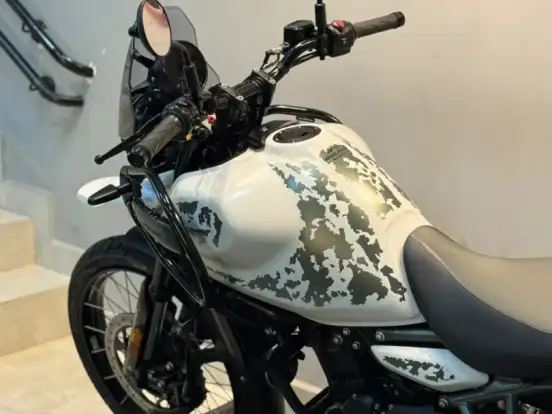 ROYAL ENFIELD-HIMALAYAN 450 KAMET WHITE ROYAL ENFIELD-HIMALAYAN 450 KAMET WHITE-2025