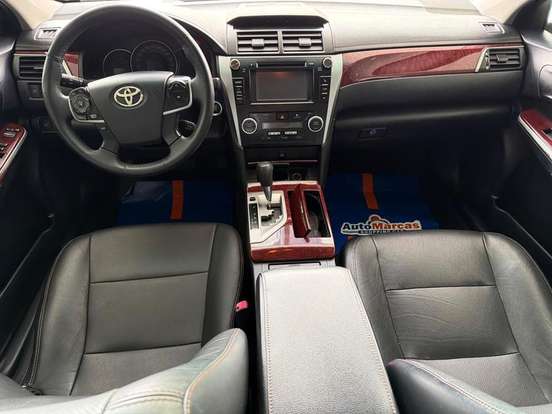 TOYOTA-CAMRY-2011