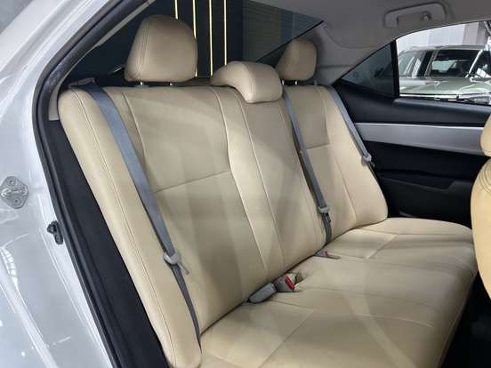 TOYOTA-COROLLA-2018