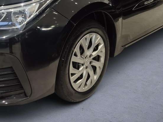TOYOTA-COROLLA-2017