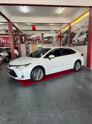 TOYOTA-COROLLA-2025