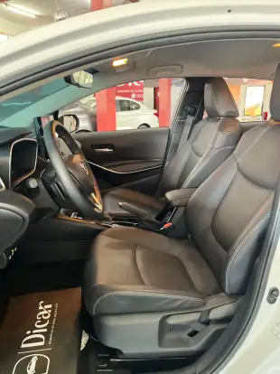 TOYOTA-COROLLA-2025