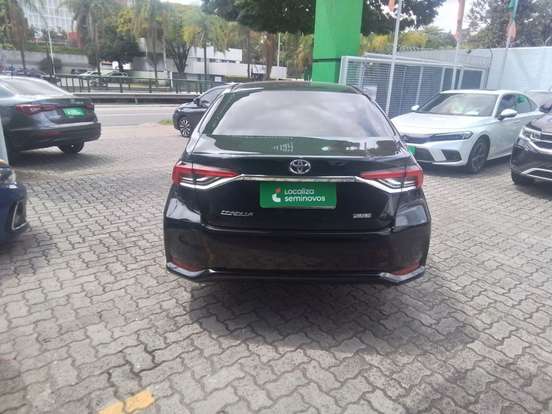 TOYOTA-COROLLA-2024