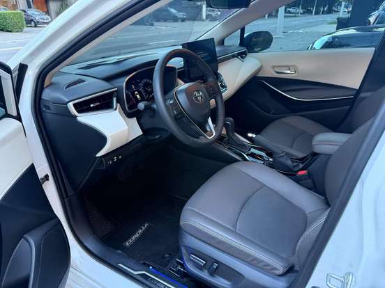 TOYOTA-COROLLA-2026