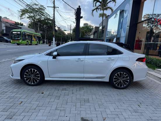 TOYOTA-COROLLA-2026