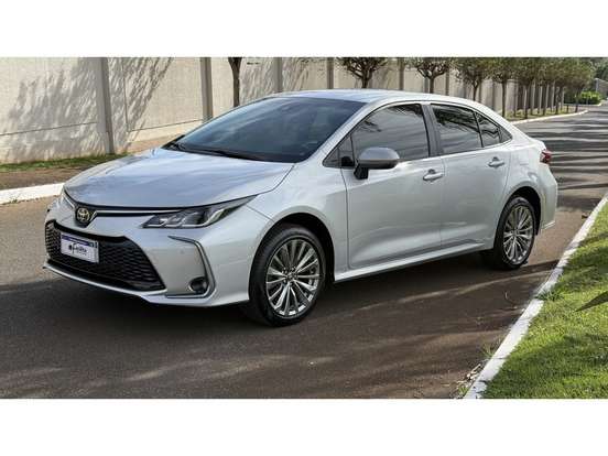 TOYOTA-COROLLA-2025