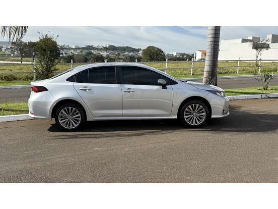 TOYOTA-COROLLA-2025