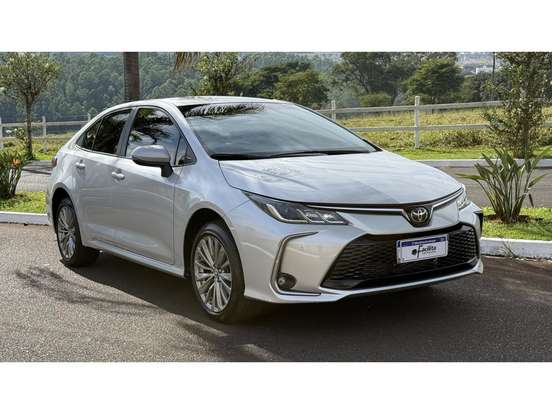 TOYOTA-COROLLA-2025