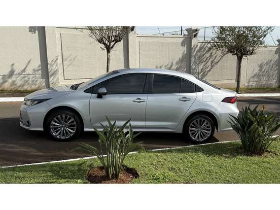 TOYOTA-COROLLA-2025