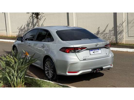 TOYOTA-COROLLA-2025