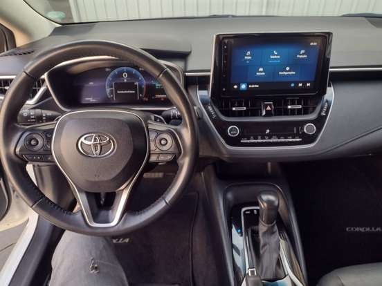 TOYOTA-COROLLA-2023