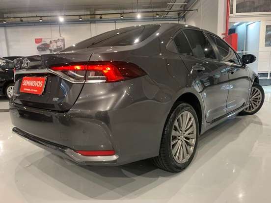 TOYOTA-COROLLA-2025