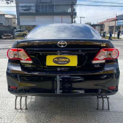 TOYOTA-COROLLA-2011