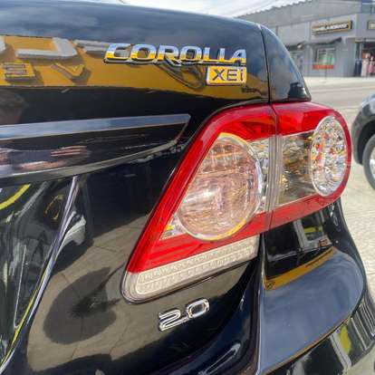 TOYOTA-COROLLA-2011