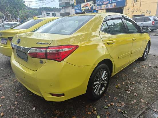 TOYOTA-COROLLA-2015