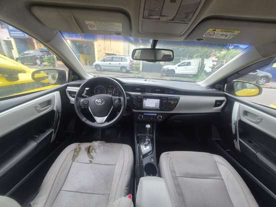 TOYOTA-COROLLA-2015