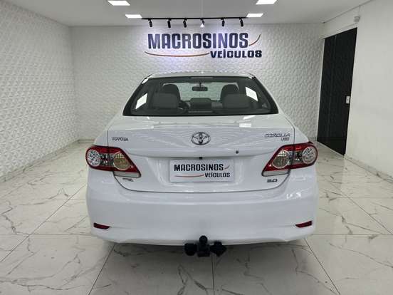 TOYOTA-COROLLA-2012