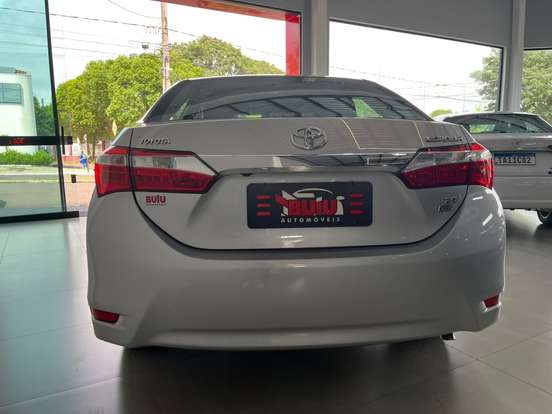 TOYOTA-COROLLA-2015