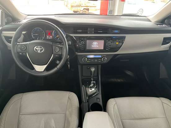 TOYOTA-COROLLA-2015