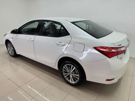 TOYOTA-COROLLA-2015