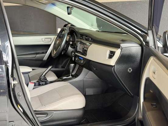 TOYOTA-COROLLA-2015