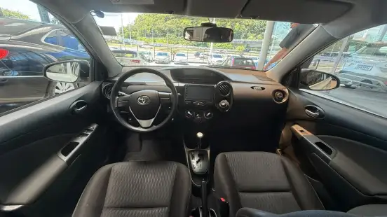 TOYOTA-ETIOS-2019