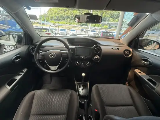 TOYOTA-ETIOS-1.3 X 16V FLEX 4P AUTOMÁTICO TOYOTA-ETIOS-2019
