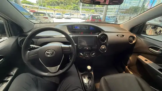 TOYOTA-ETIOS-2019