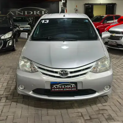 TOYOTA-ETIOS-2013
