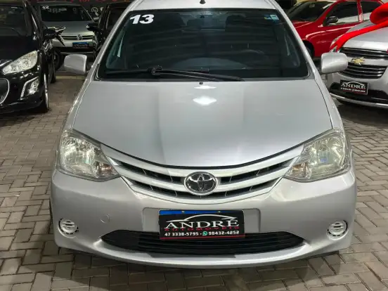 TOYOTA-ETIOS-1.3 XS 16V FLEX 4P MANUAL TOYOTA-ETIOS-2013
